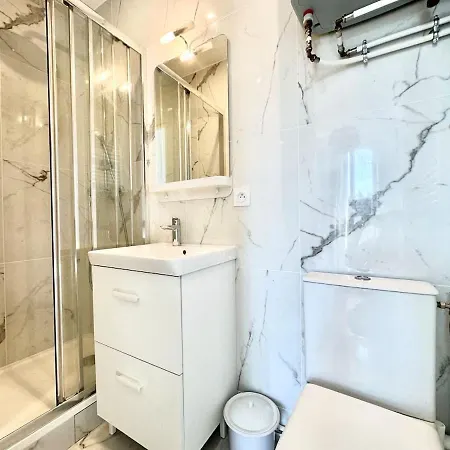 New 354 Paradis- Cosy Center Appartamento